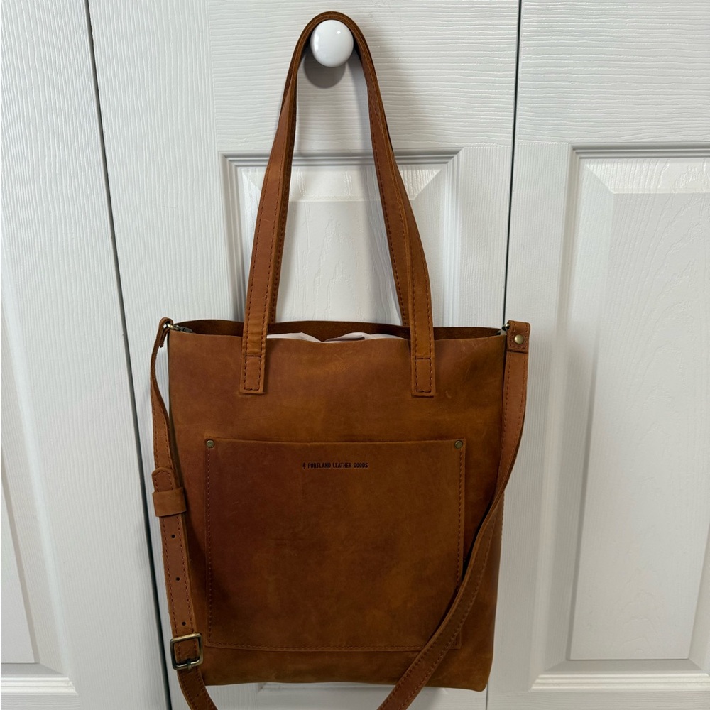Portland Leather Goods Classic Full Sized Crossbody Tote - Dakota
